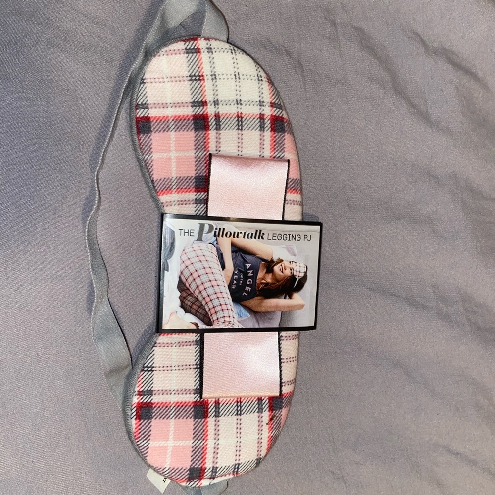 Victoria’s secret pink plaid eye sleeping mask